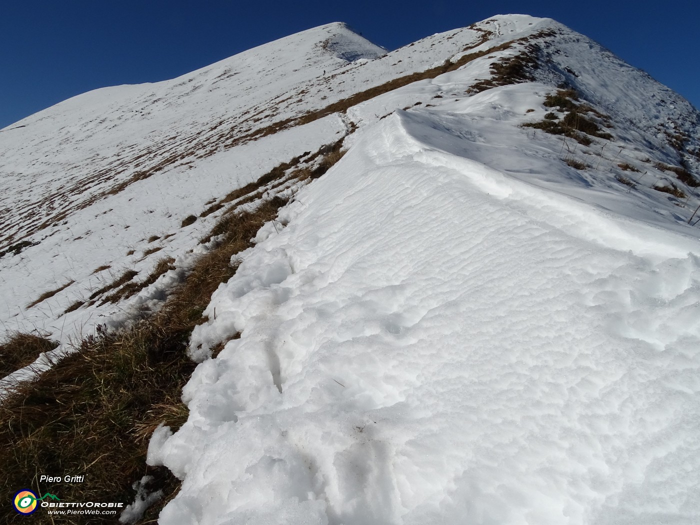 34 Neve anche molliccia in disgelo al sole.JPG